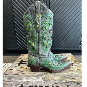 CORRAL Womens Cross and Wings Snip Toe Cowboy Boot 6M
